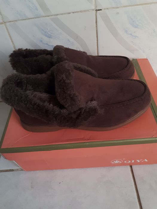 Недорого срочно продам новую турецкую обувь