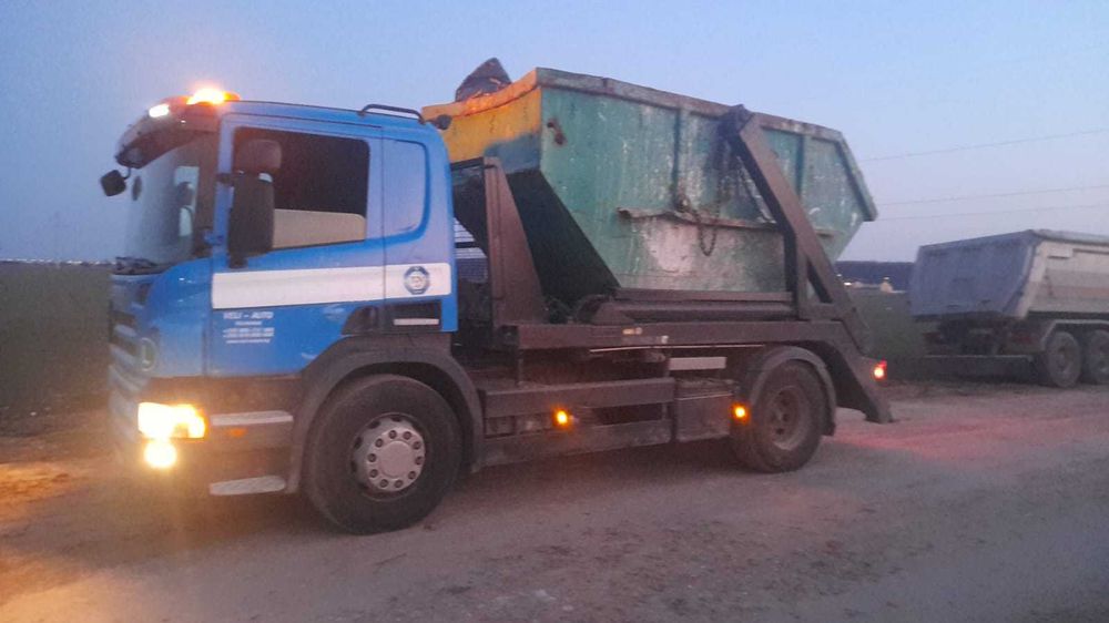 Ofer transport container moloz, gunoi, deseuri si pamant.