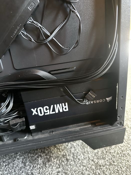 Vand carcasa segatop + sursa corsair RM750X