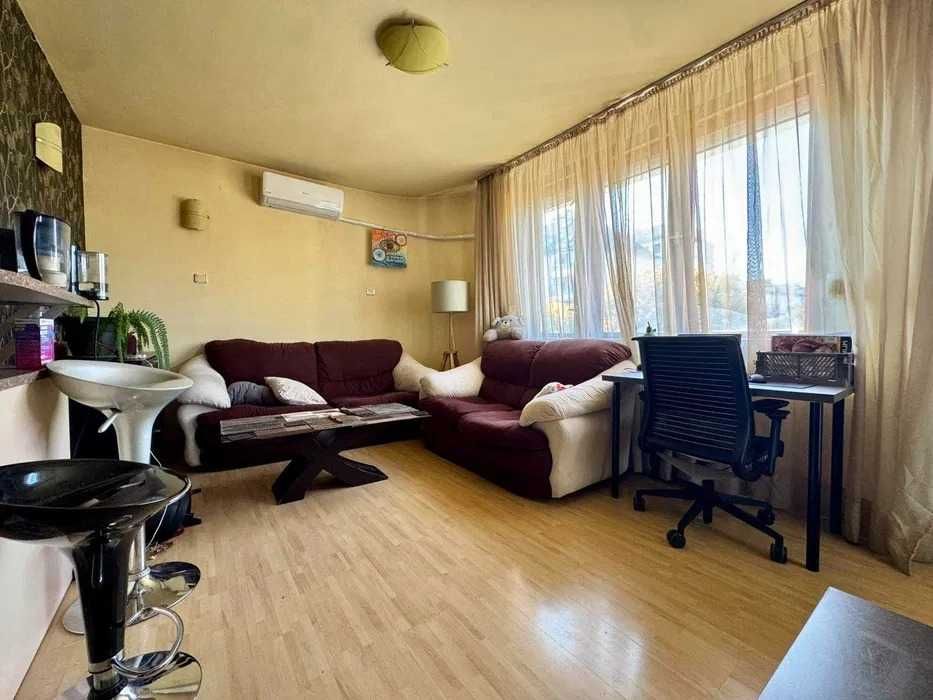 Продава се Двустаен апартамент в Стара Загора, Център - 54 кв.м за 3889 €/кв.м - Снимка #1