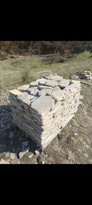 Piatra placat lespede
