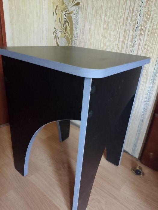 Продам табуретки новые