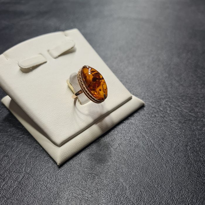 Кольцо Золотое Янтарем 583