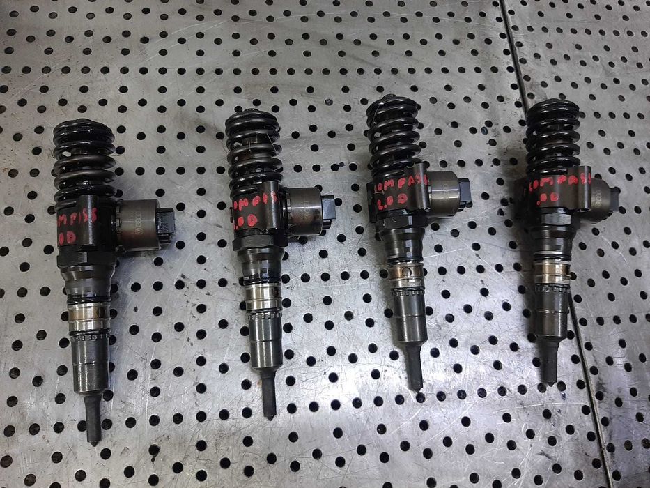 injector bwd blb bre bkd azv 2.0 tdi jeep compass dodge caliber audi a3 8p a4 b7 vw golf 5  03g130073g