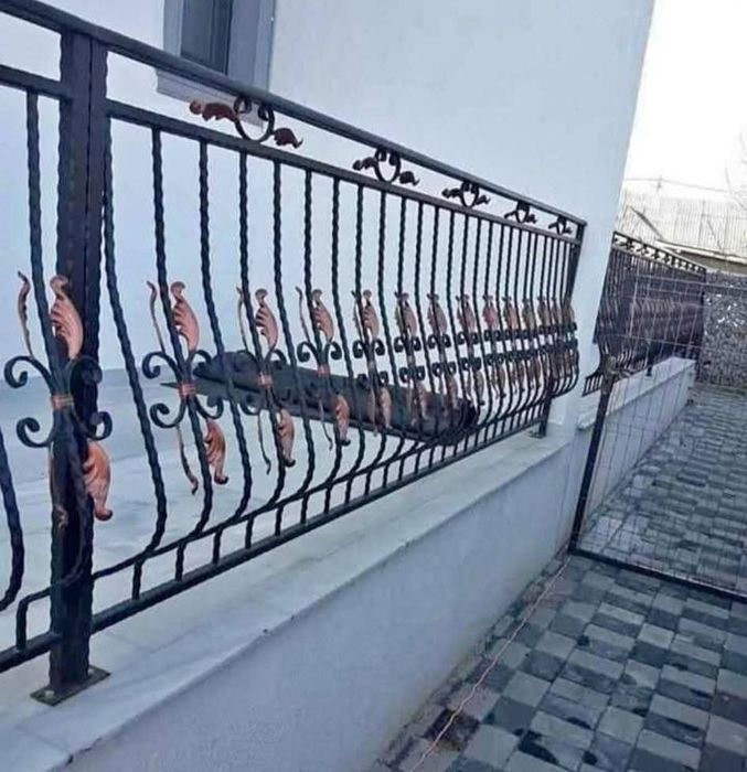 Balustrada la comanda