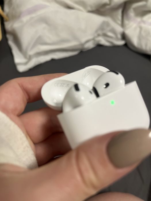 Casti Airpods 4 (2024)