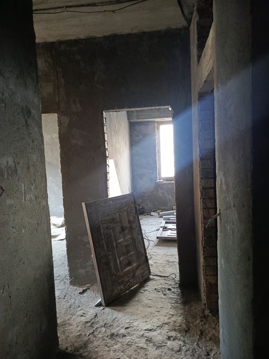 Dom sotiladi 2 etaj duplex