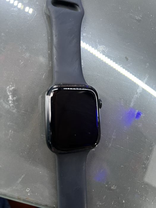 Iwatch sotiladi srochno
