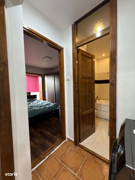 Apartament 3 camere, decomandat, 53 mp - zona Lipovei