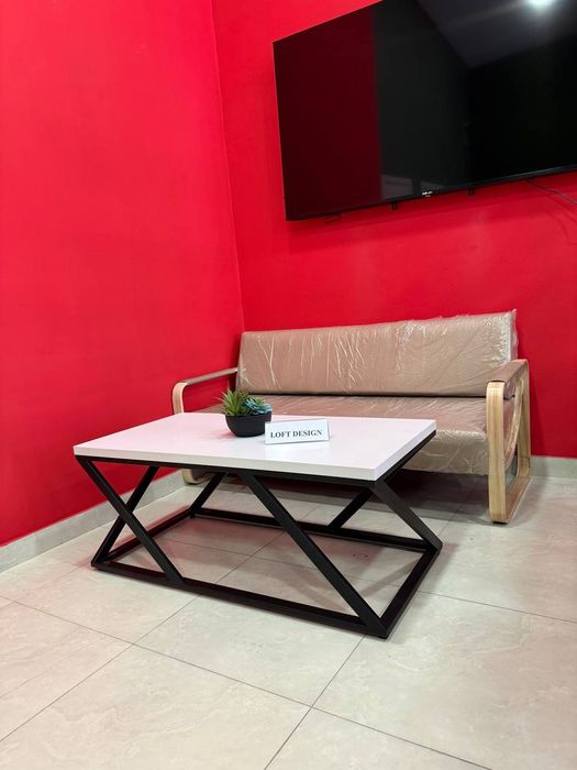 Журнальный кофейний гоствевой чайный  столик. Стол мебель прочный лоф