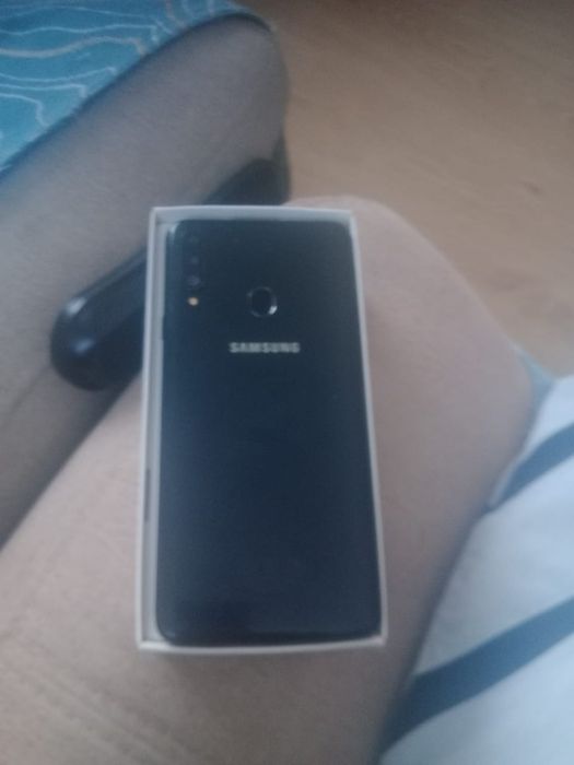 Продам Samsung A20s