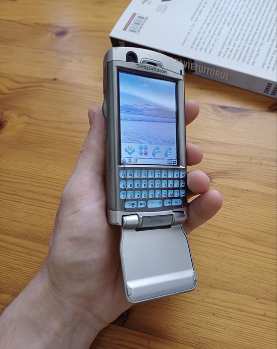 Sony ericsson P990i