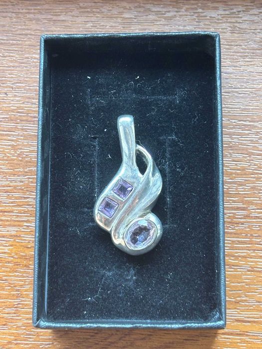 Pandantiv argint 925 și ametiste/design modern/4cm×2,1cm/10g/preț fix.