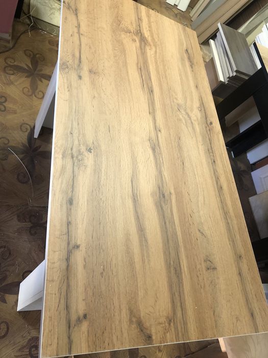 Продам новые кухонные столы