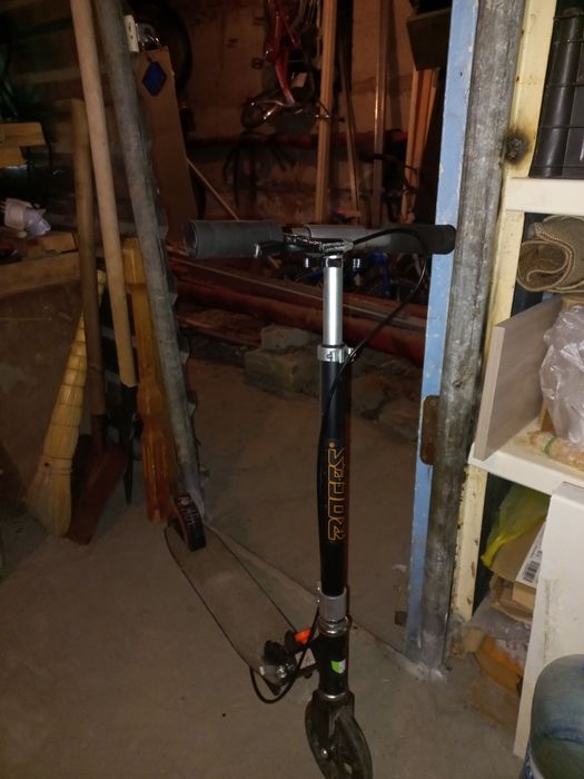 Продам детский самокат.