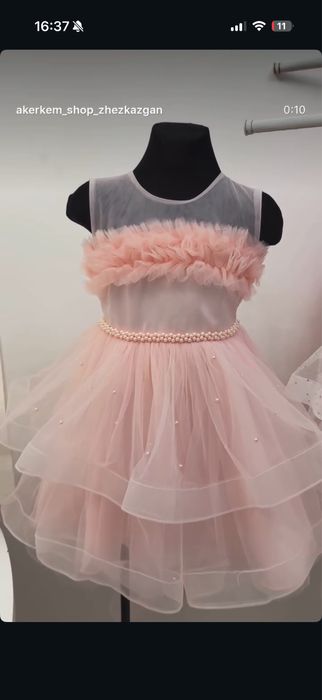 Продам детские платья