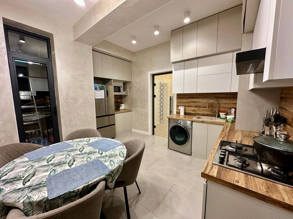 Трёхкомнатная 3/2/4  • 84м² Авиагородок, Новостройка, Аэропорт