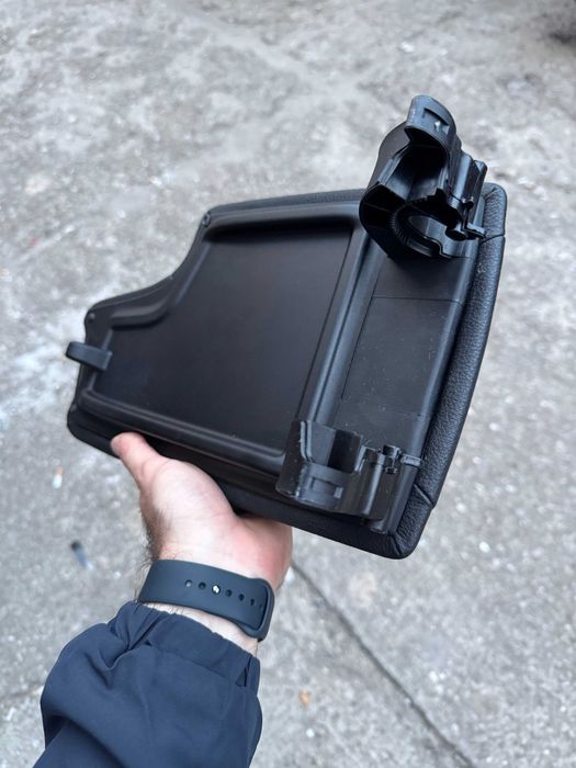 Кожен подлакътник за BMW F30