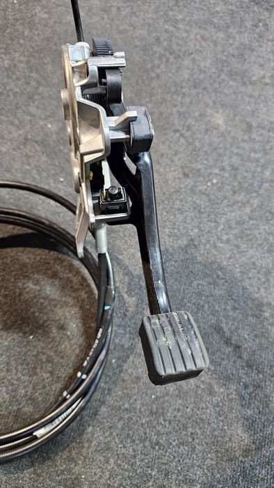 Pedala frana de mana Mercedes-Benz ML W164 2005-2011