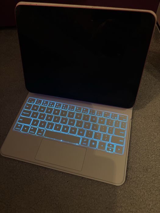 Husă ipad tastatură led