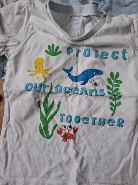 Lot tricou/pantaloni scurți 98-104