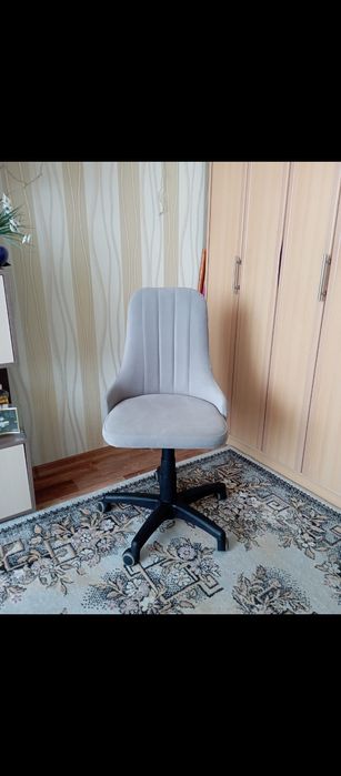 Продам офисное кресло