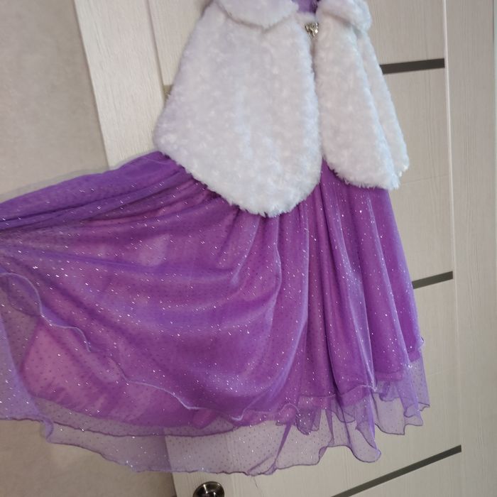 Продам детское платье.