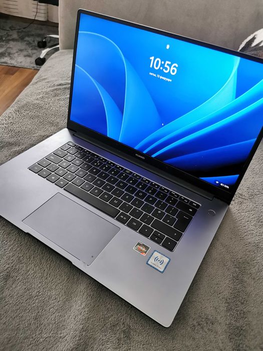 Лаптоп Huawei MateBook D15
