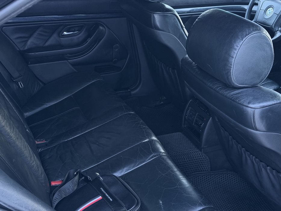 BMW 2.5 литра 1997 год