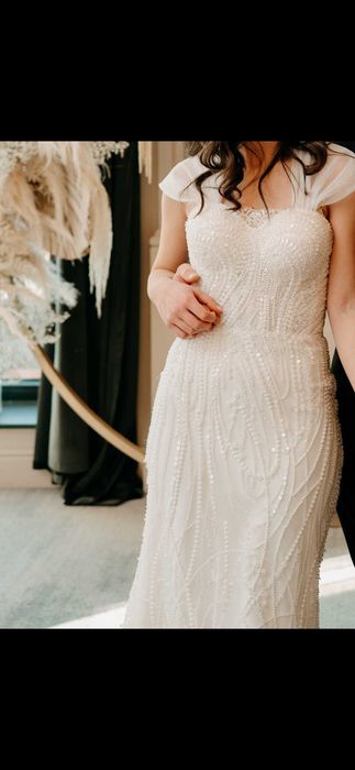 Vând Rochie de mireasă (nouă-purtată o singură dată,curatată chimic)