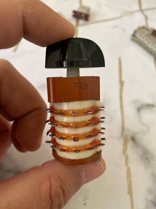 радиодетали транзисторы резисторы