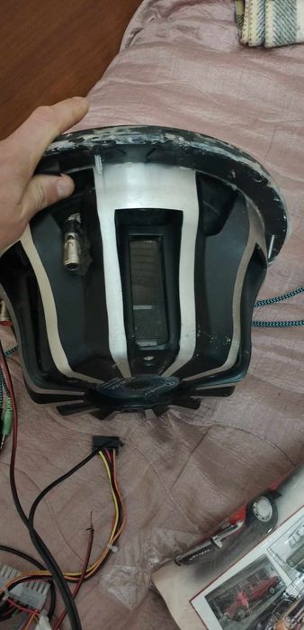 Бас говорител свири без забележки