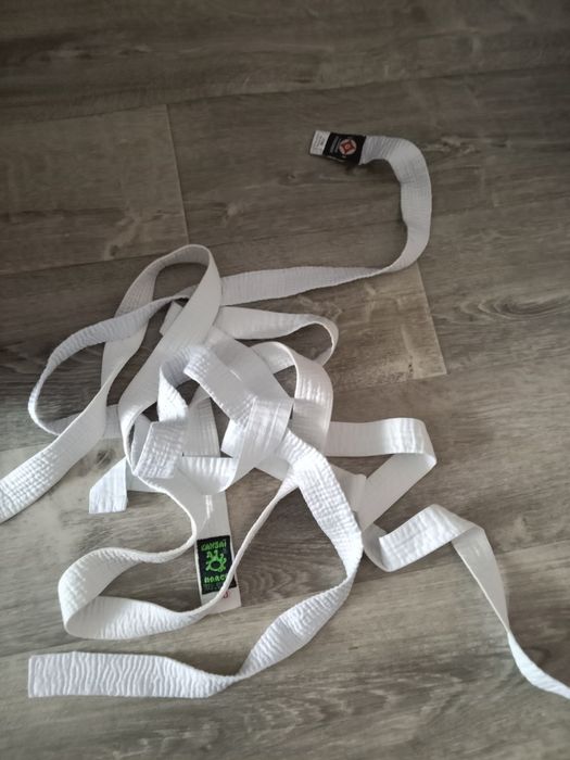 Продам кимоно карате и дзюдо