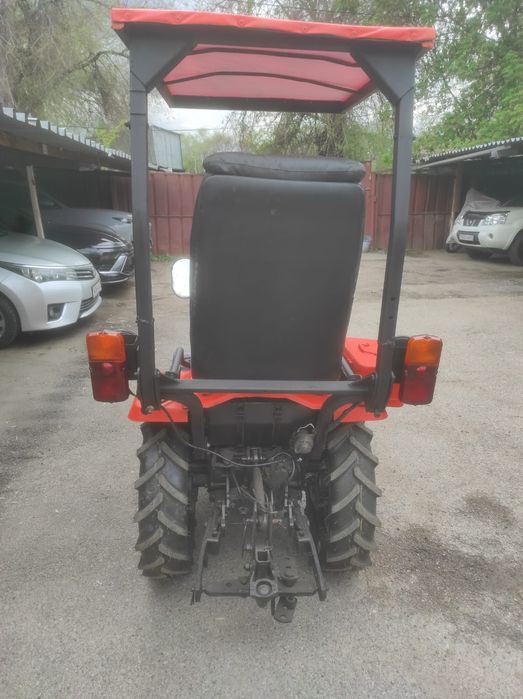 Мини. Трактор Кмз-012