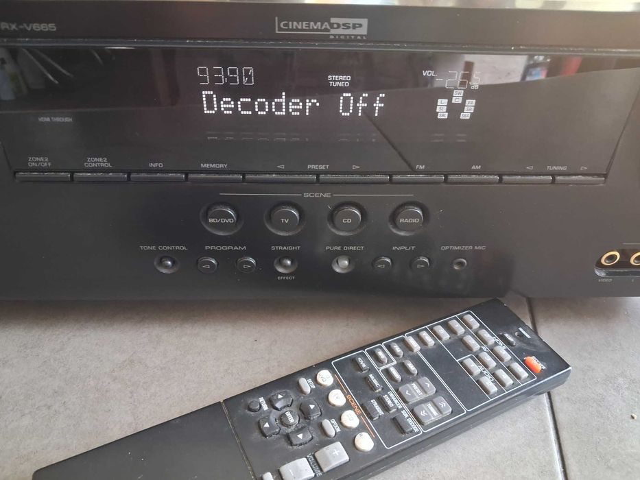 Yamaha RXV-665 receiver