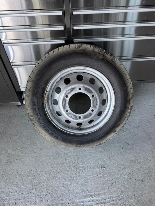 Roata de rezerva pentru Ford tranzit