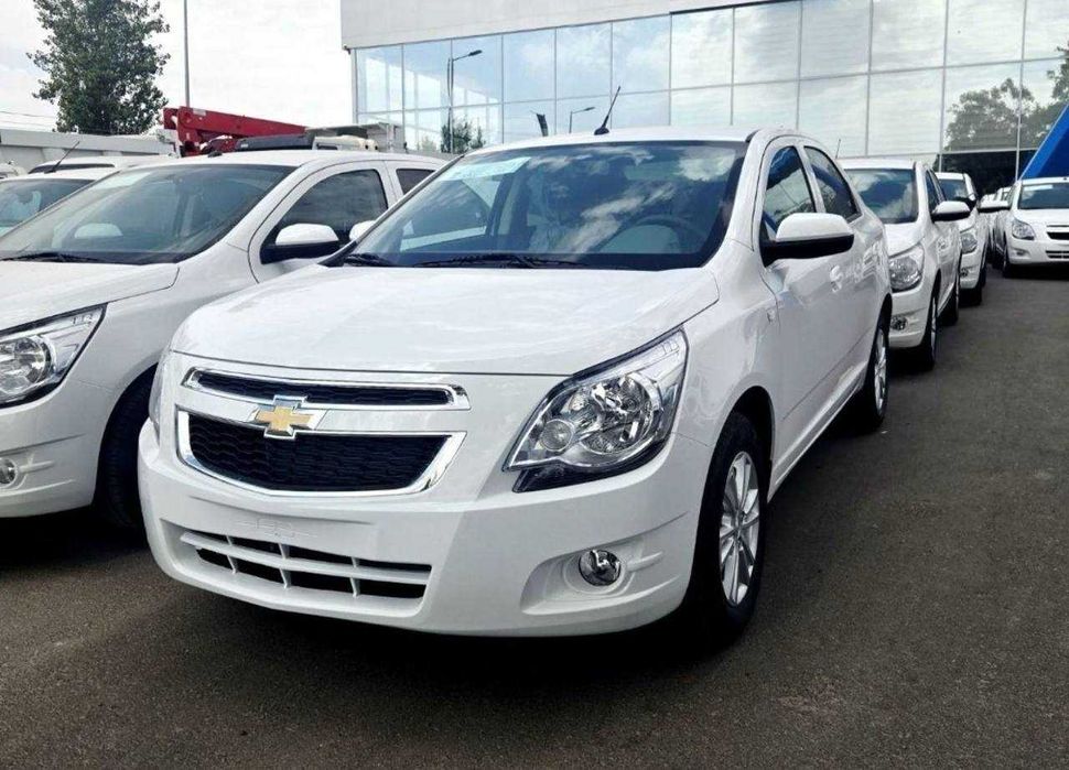 Chevrolet Cobalt 2025 — 3