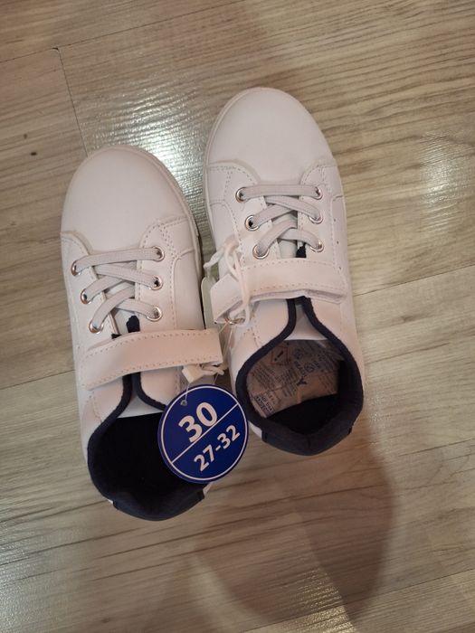 Чисто нови детски кецове