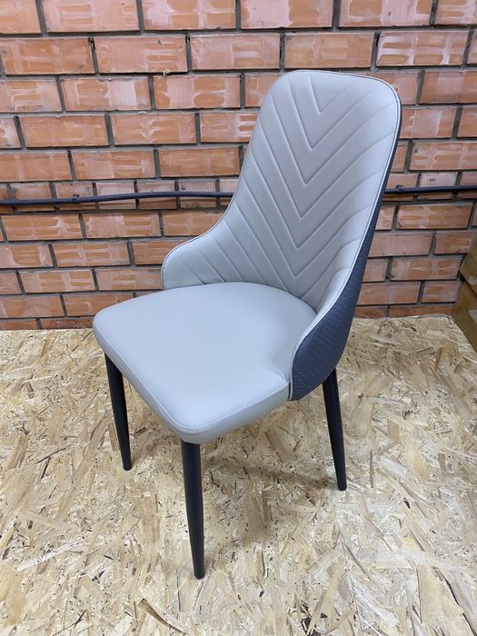 Продам стол со стульями