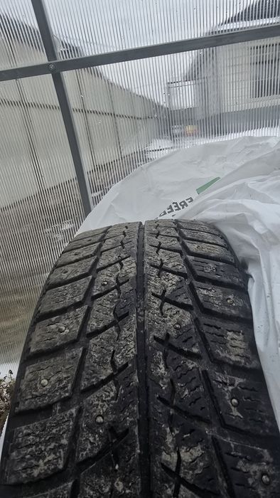Шины зимние на шипах б/у