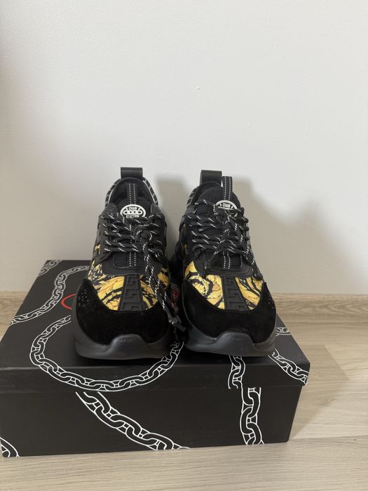 versace chain reaction