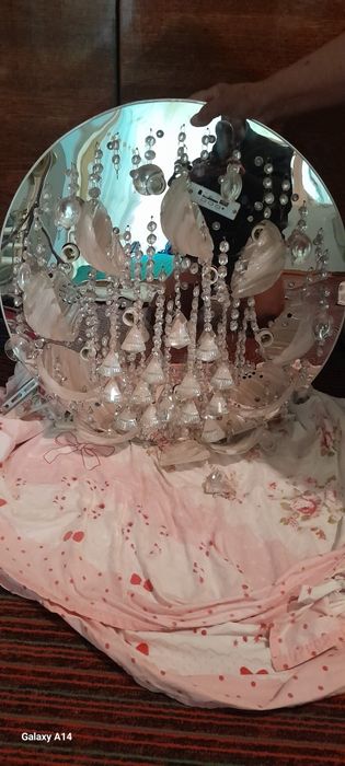 Продам люстру недорого