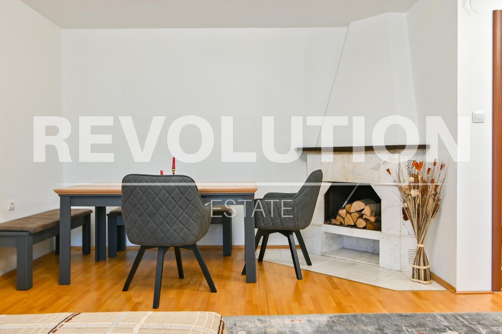 Дава се под наем Тристаен апартамент в София, Лозенец - 95 кв.м за 1000 € - Снимка #2