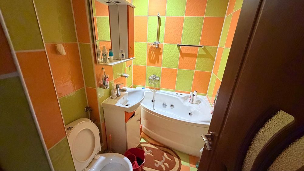 Închiriez ap 3 cam Central Calan Hunedoara, et2