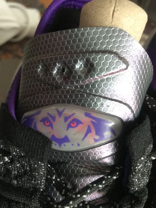 Încălțăminte baschet Lebron 17 măsura 39