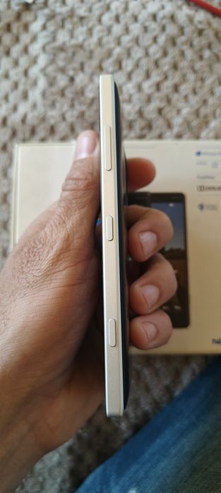 Nokia Lumia 830 impecabil.