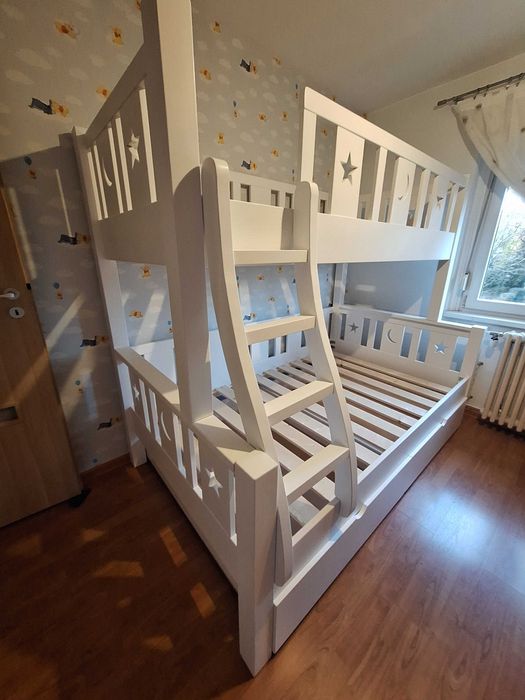 TRANSPORT GRATUIT.Pat etajat cu 3 locuri.Cod 3003