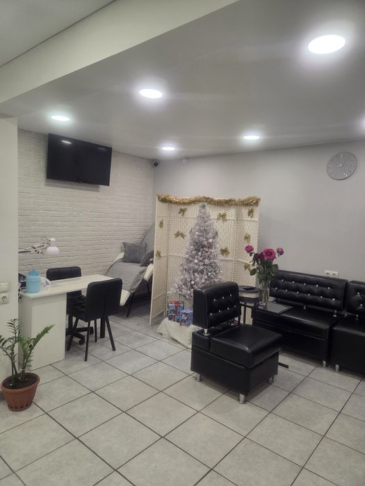 Сдам место для мастера маникюра