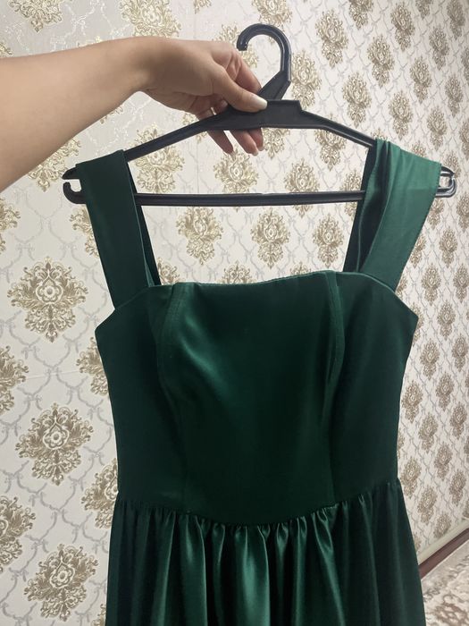 Продам вечерние платья