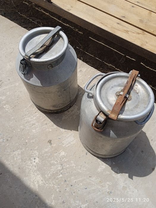 Екі фляга 11000 теңге сатылады